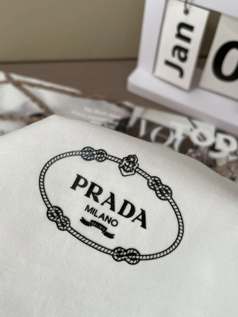 Stretchable Prada T-Shirts 169249