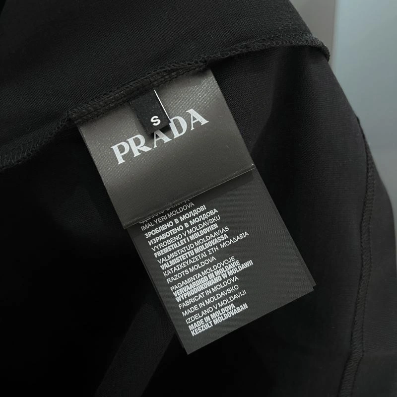 Prada T-Shirts Trendsetting 169256
