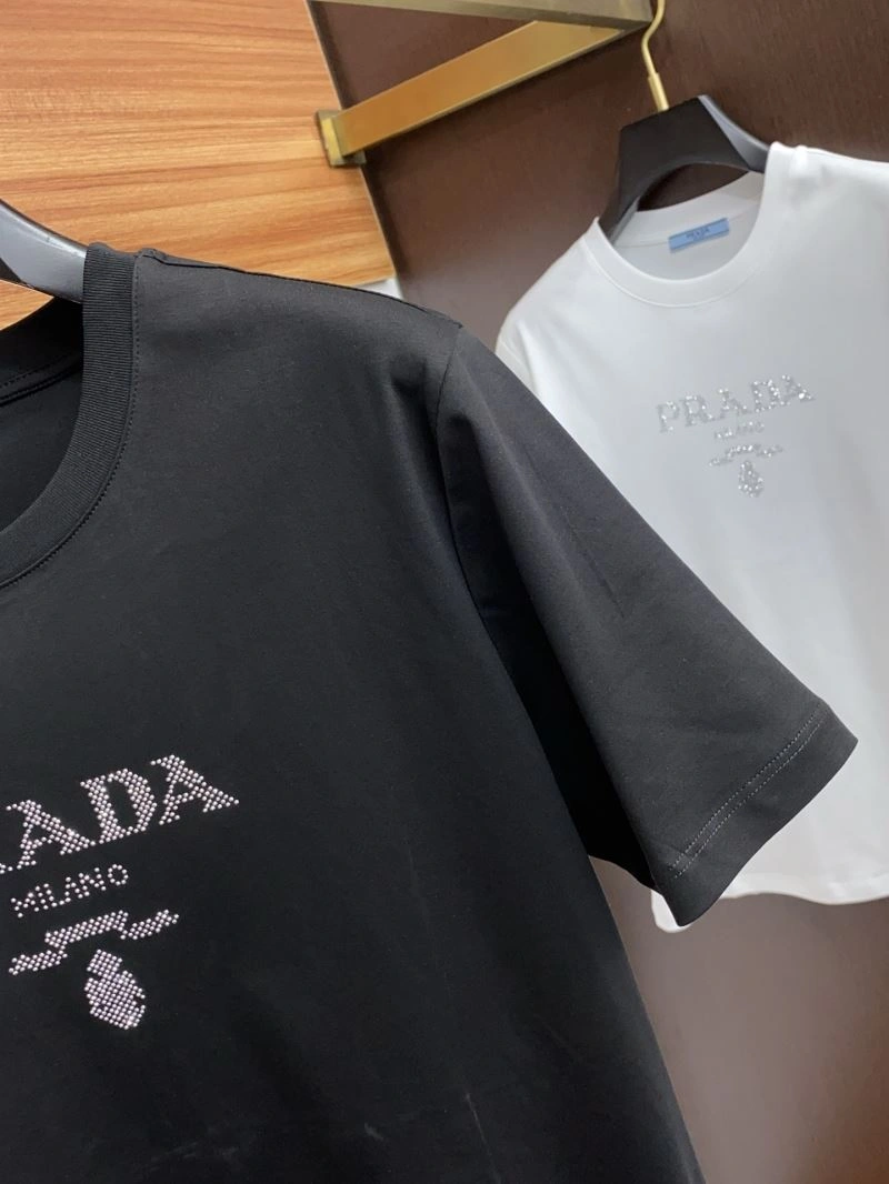 Compact Prada T-Shirts 169239