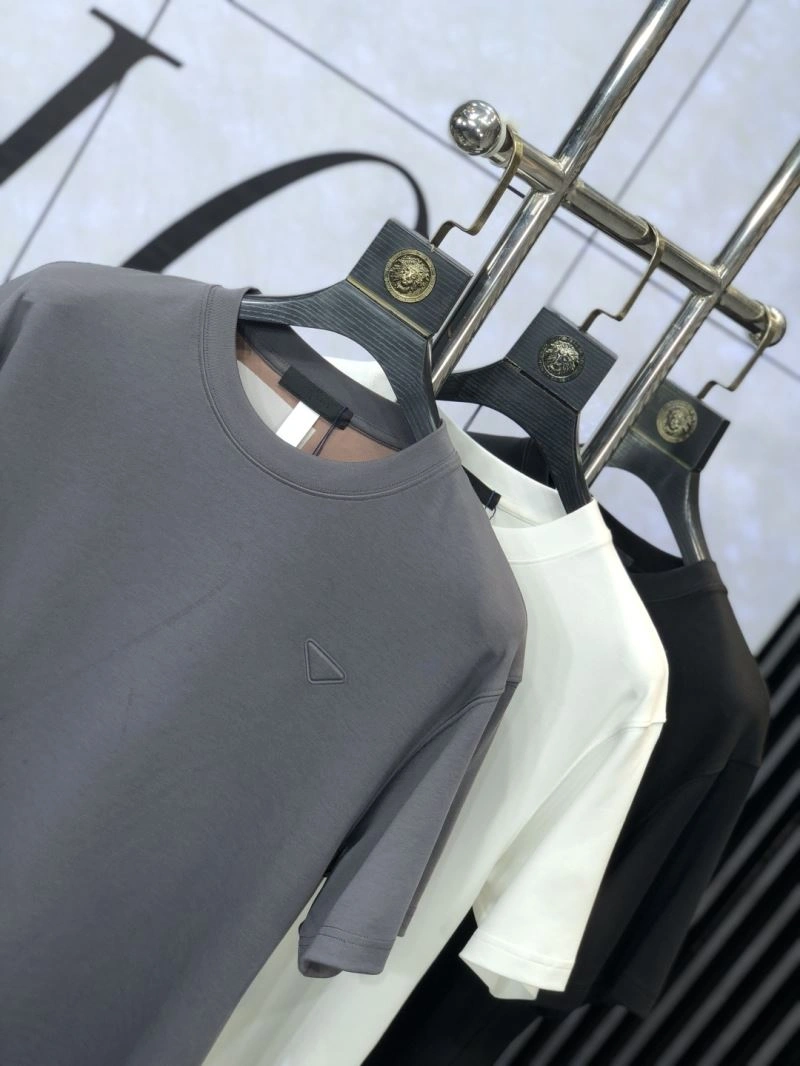 Trendy Prada T-Shirts 169216