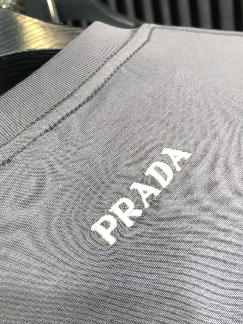 Trendy Prada T-Shirts 169216