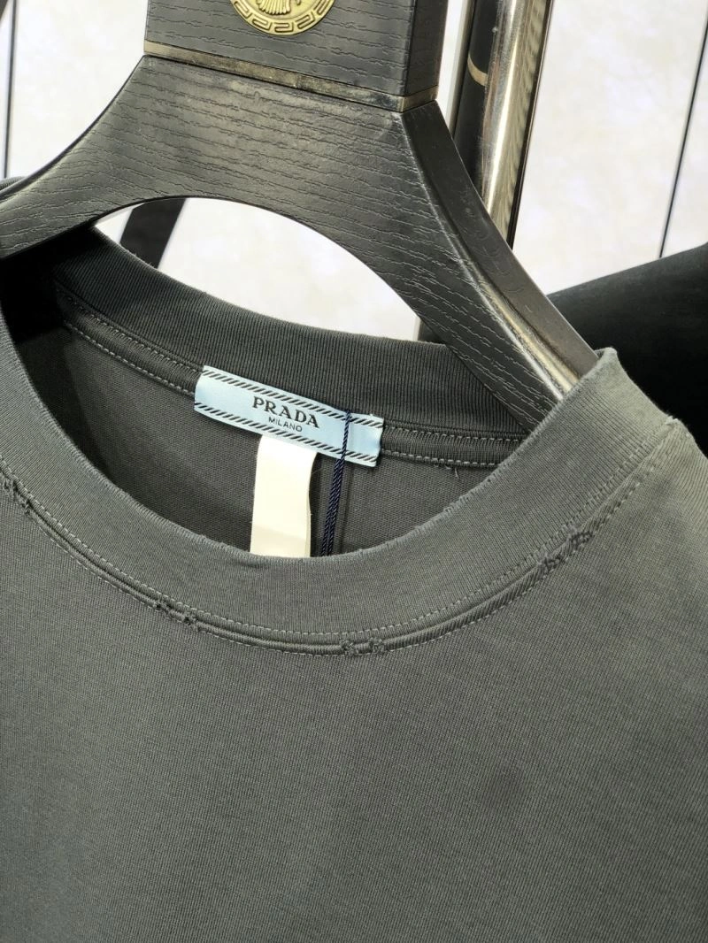 Resilient Prada T-Shirts 169202
