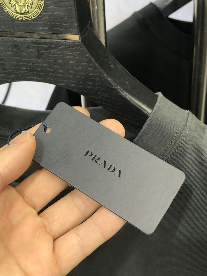 Resilient Prada T-Shirts 169202