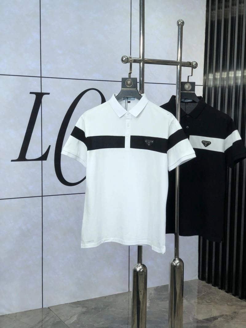 Versatile Prada T-Shirts 169207