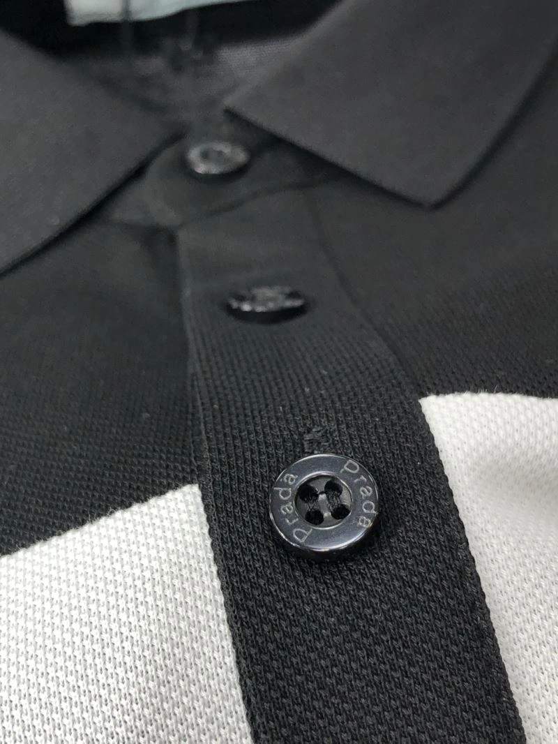 Versatile Prada T-Shirts 169207