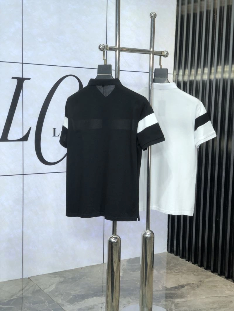 Versatile Prada T-Shirts 169207