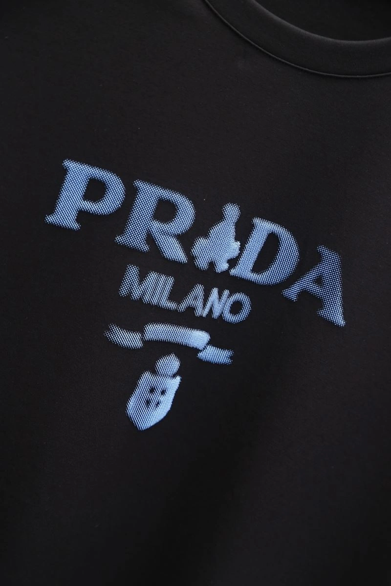 Prada T-Shirts Sleek 169205