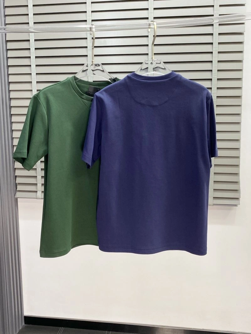 Prada T-Shirts WellDesigned 169201