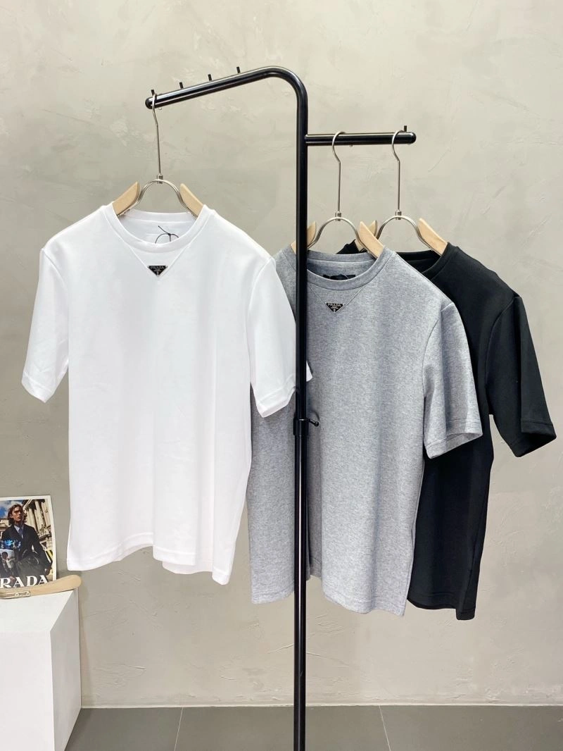 Original Prada T-Shirts 169184
