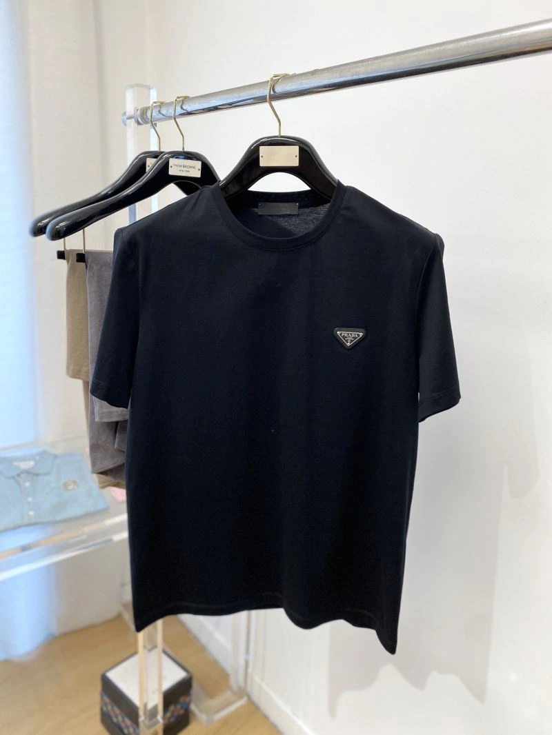Prada T-Shirts ModernLook 169168
