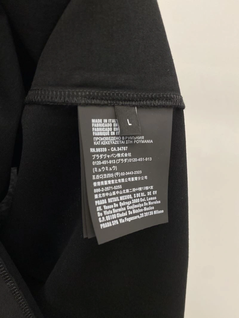 Prada T-Shirts ModernLook 169168