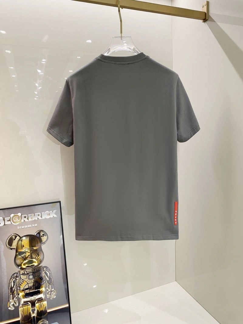 Prada T-Shirts Sleek 169161