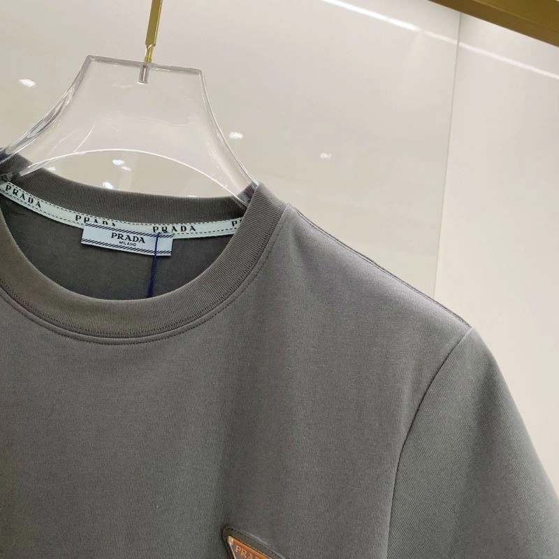 Prada T-Shirts Sleek 169161