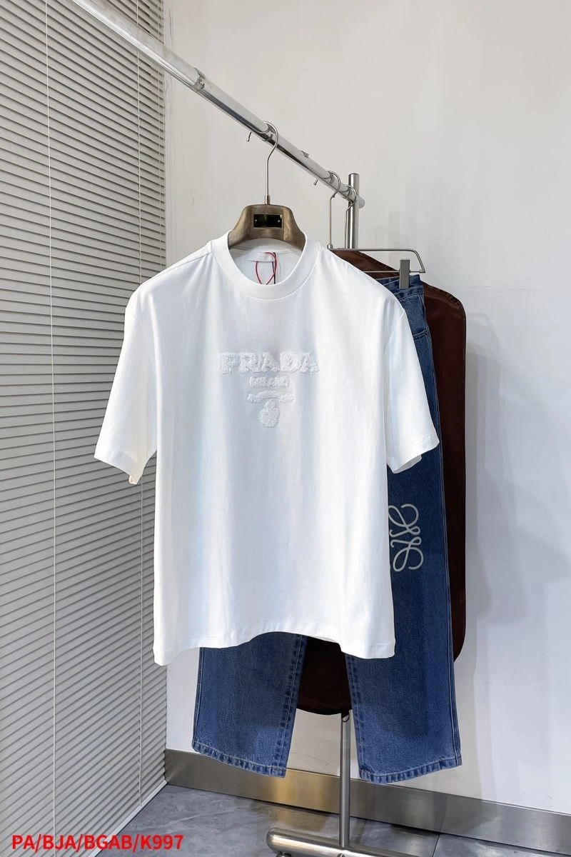 Premium Prada T-Shirts 169145
