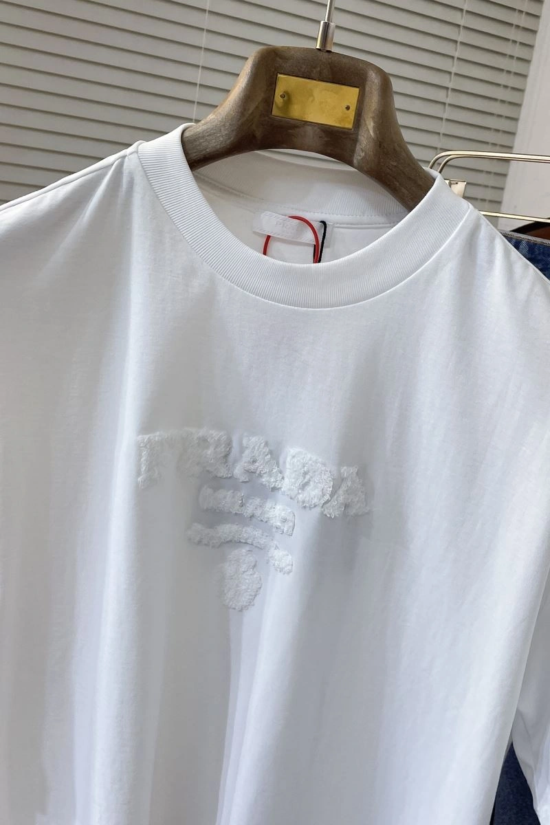 Premium Prada T-Shirts 169145