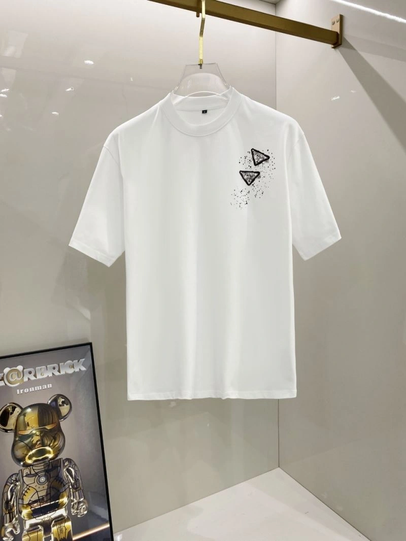 Prada T-Shirts Breathable 169128