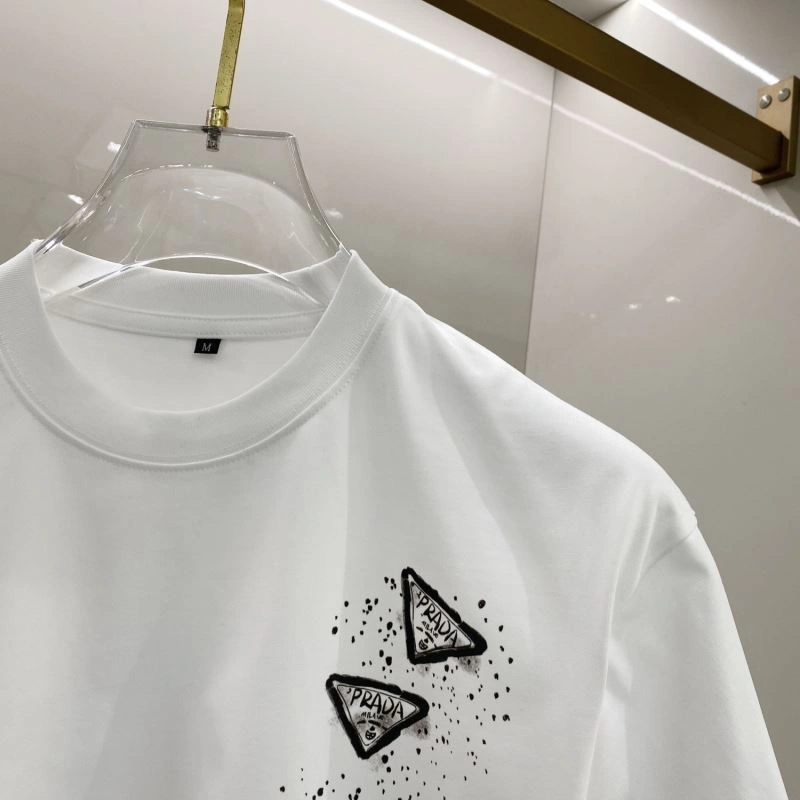 Prada T-Shirts Breathable 169128