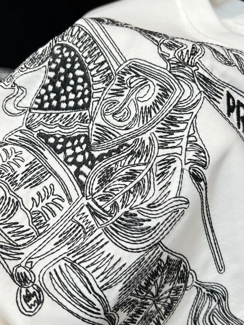 Elegant Prada T-Shirts 169130