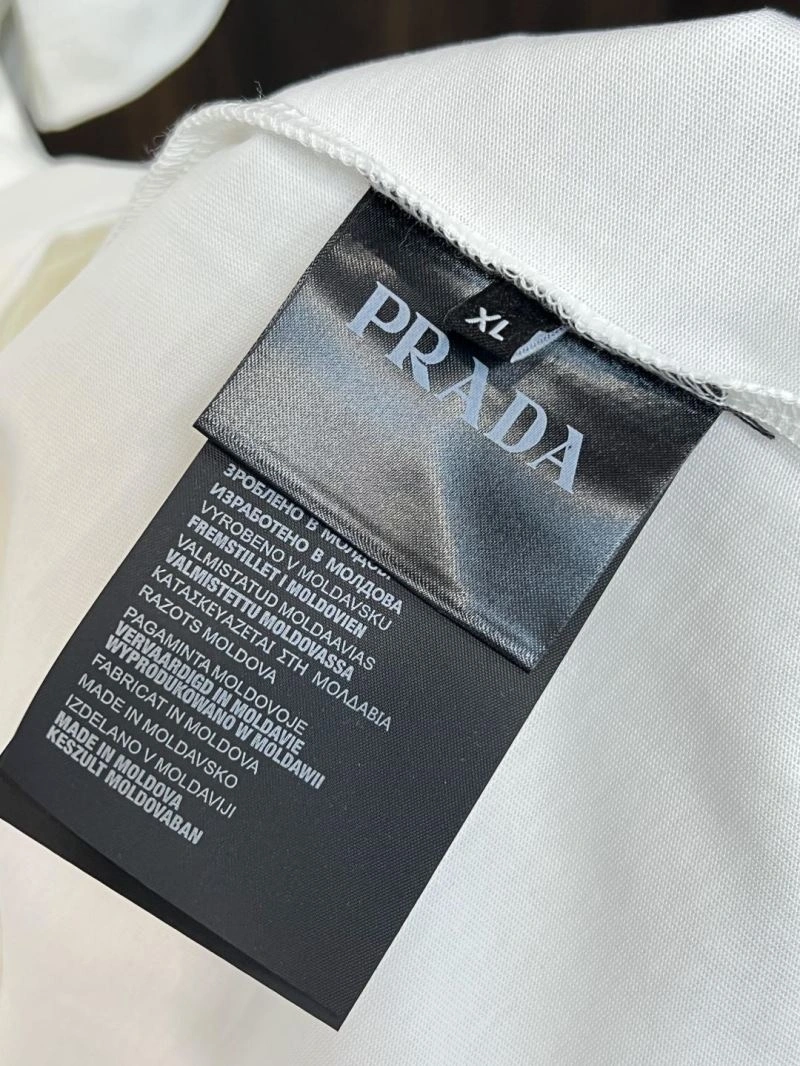 Original Prada T-Shirts 169133