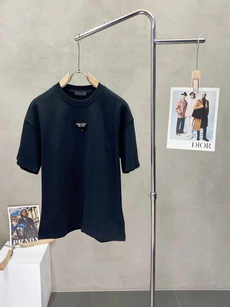 Comfortable Prada T-Shirts 169126