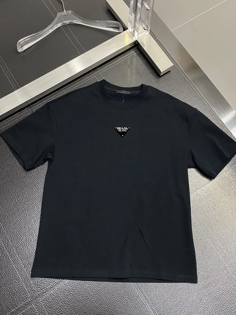 Comfortable Prada T-Shirts 169126