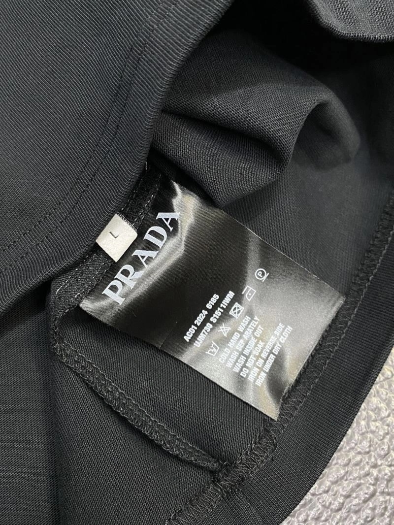 Comfortable Prada T-Shirts 169126