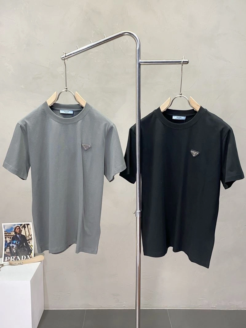 Contemporary Prada T-Shirts 169127
