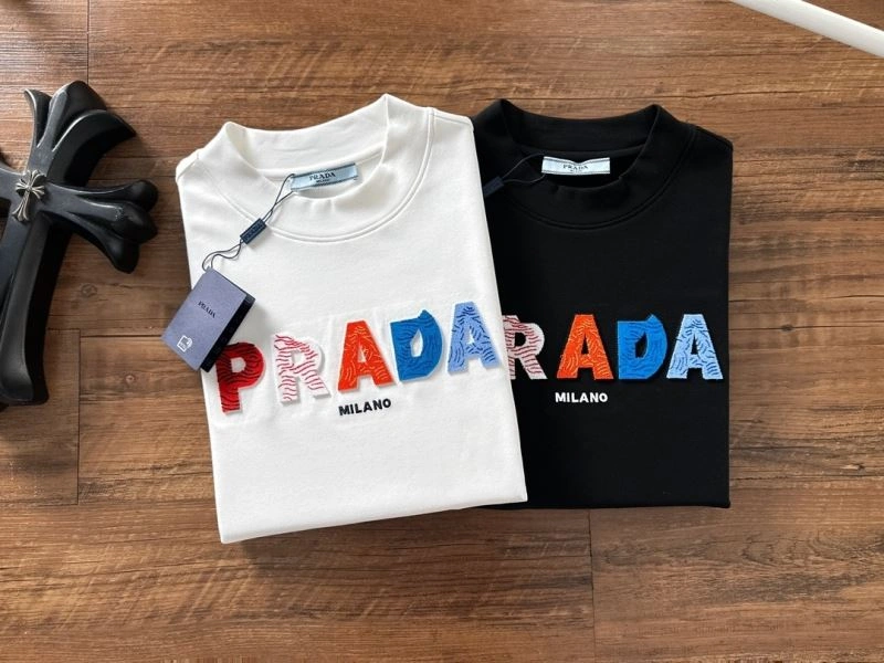 ComfortFit Prada T-Shirts 169125