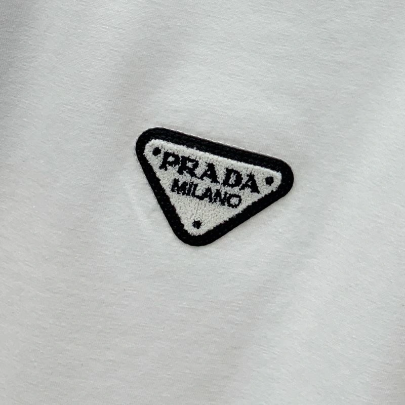 UrbanChic Prada T-Shirts 169100