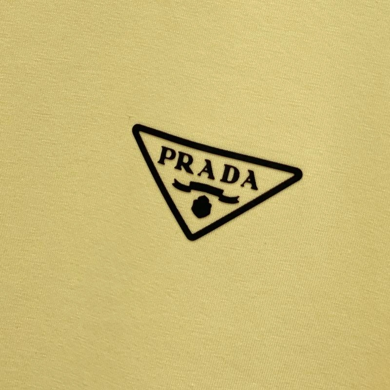 Classic Prada T-Shirts 169099