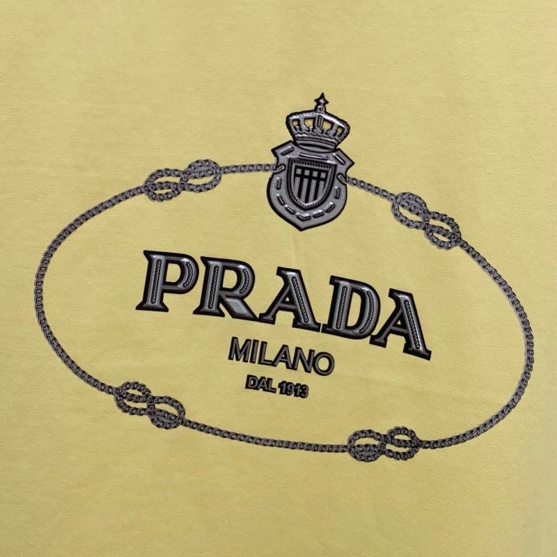 Classic Prada T-Shirts 169099