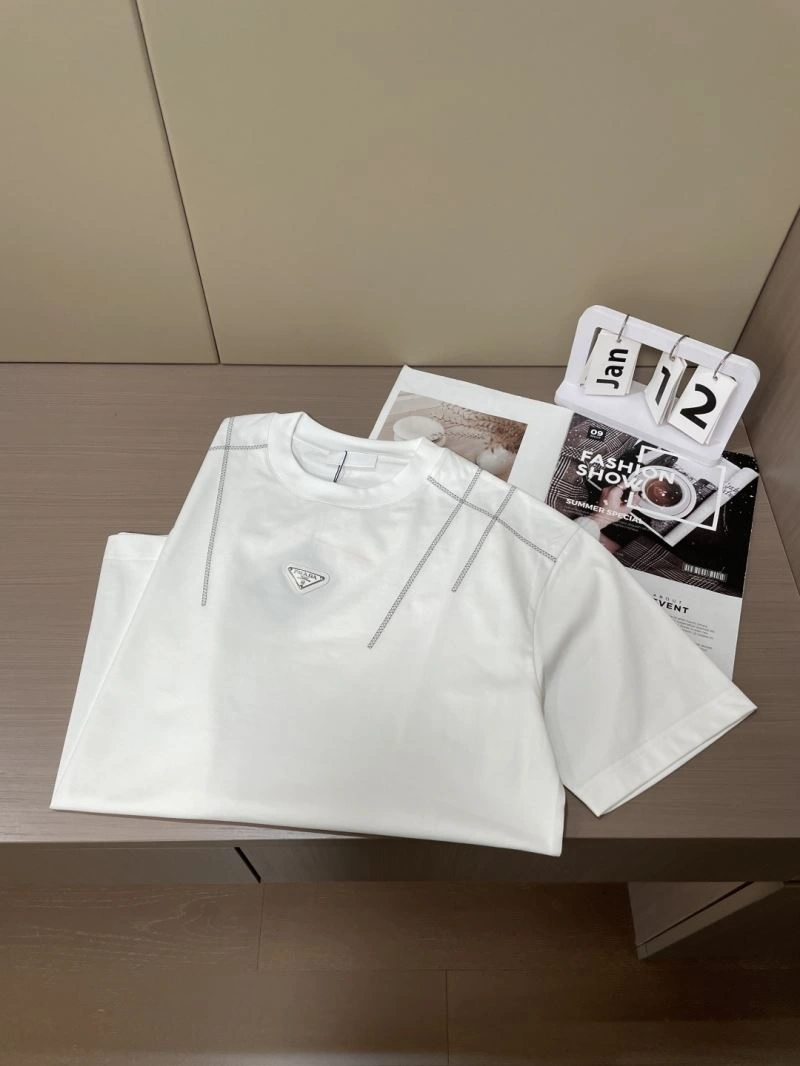 WellDesigned Prada T-Shirts 169101