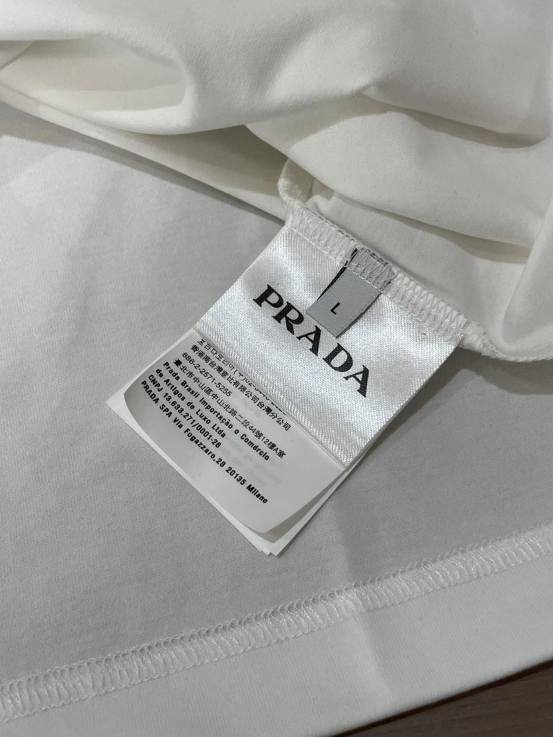 WellDesigned Prada T-Shirts 169101