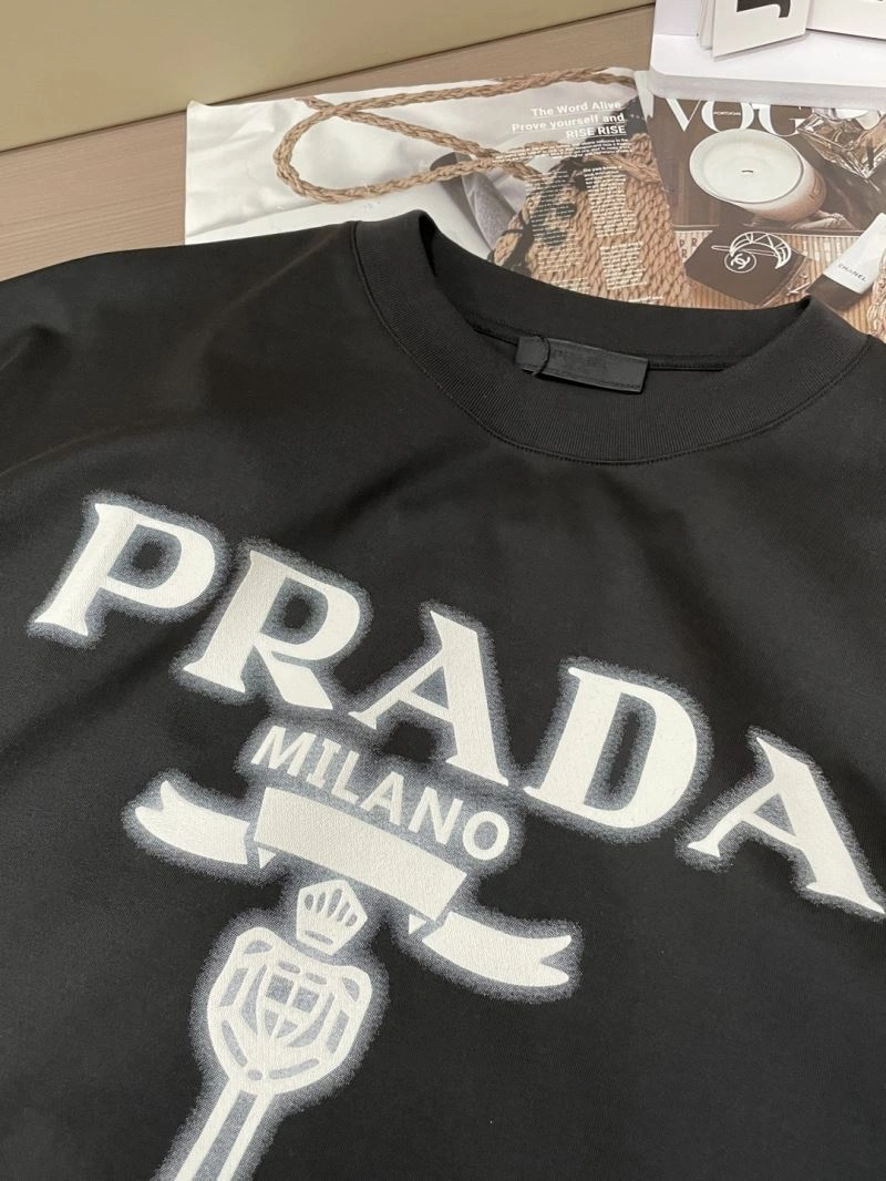 Comfortable Prada T-Shirts 169135