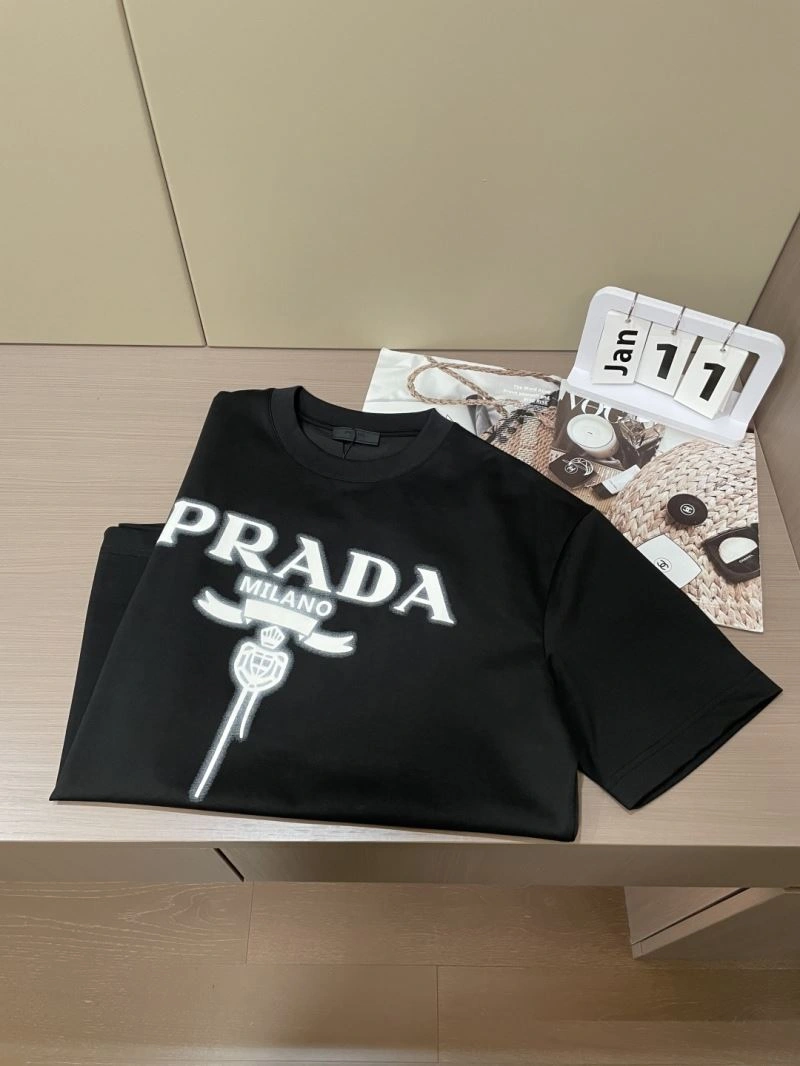 Comfortable Prada T-Shirts 169135