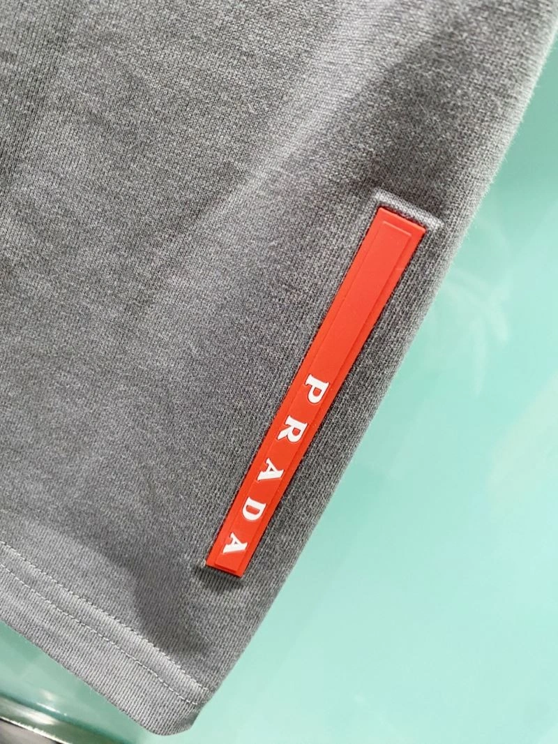 Prada T-Shirts Unisex 169090