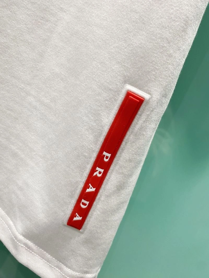 Snug Prada T-Shirts 169093