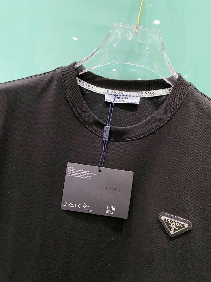 Unisex Prada T-Shirts 169086