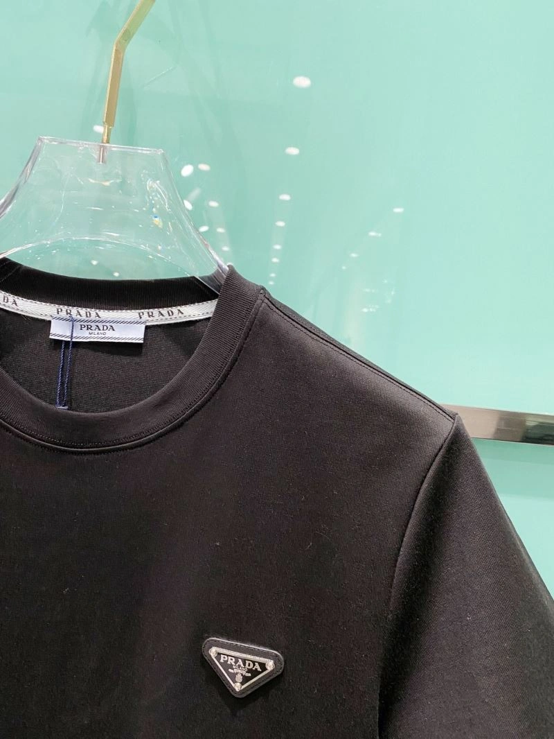Unisex Prada T-Shirts 169086