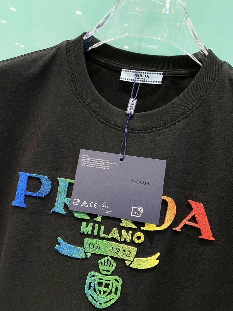 Prada T-Shirts Trendsetting 169080