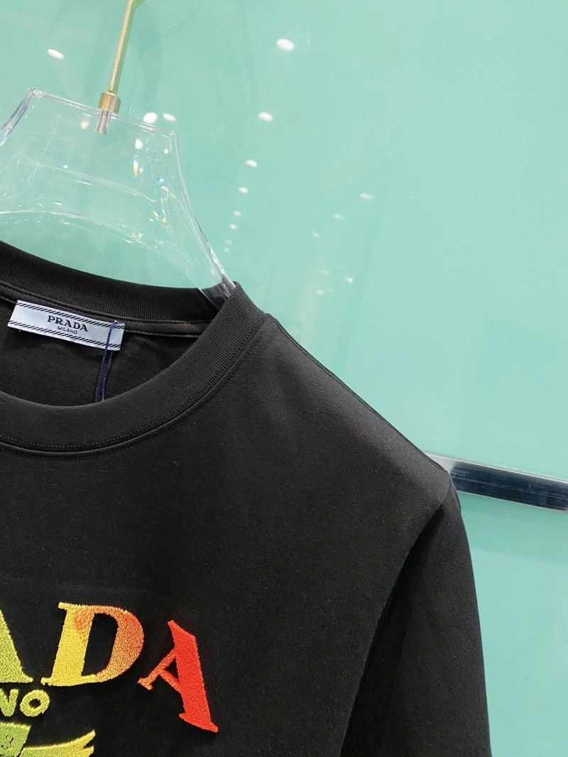 Prada T-Shirts Trendsetting 169080