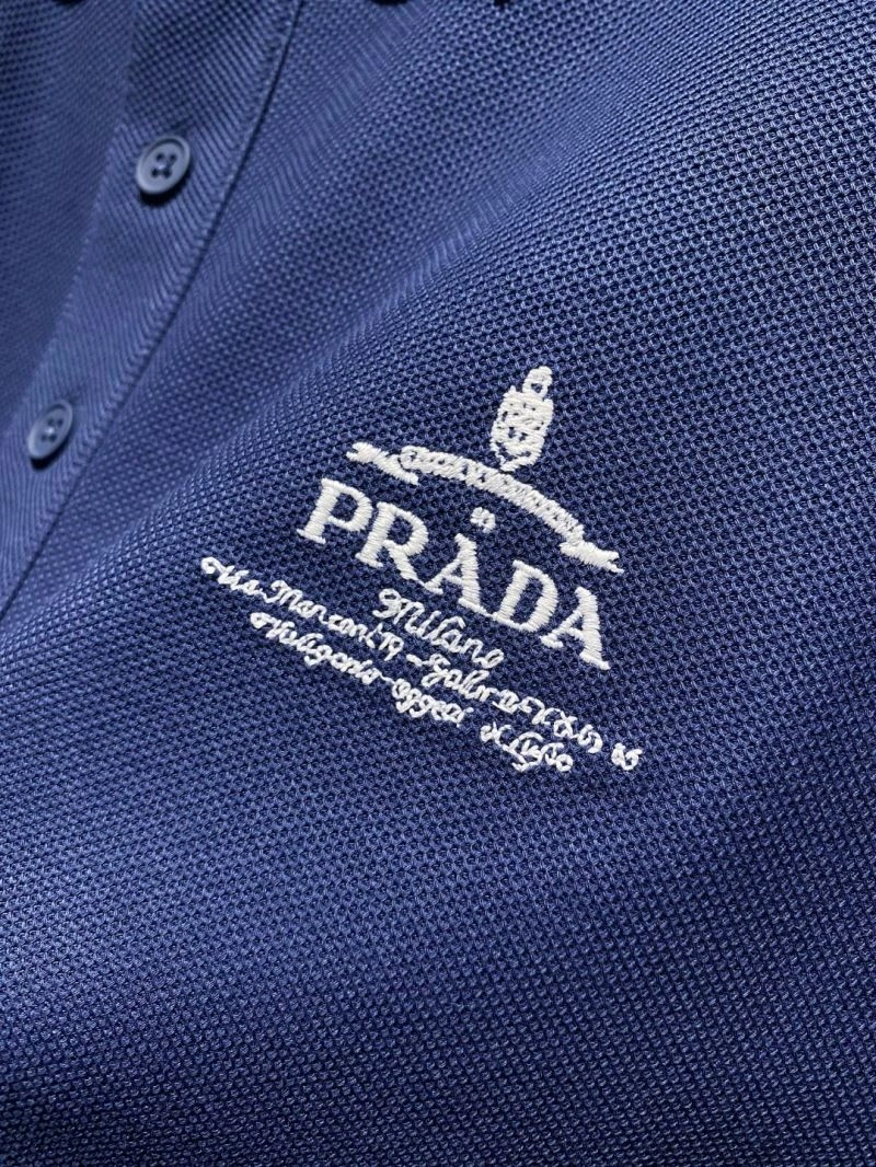Prada T-Shirts Elegant 169116