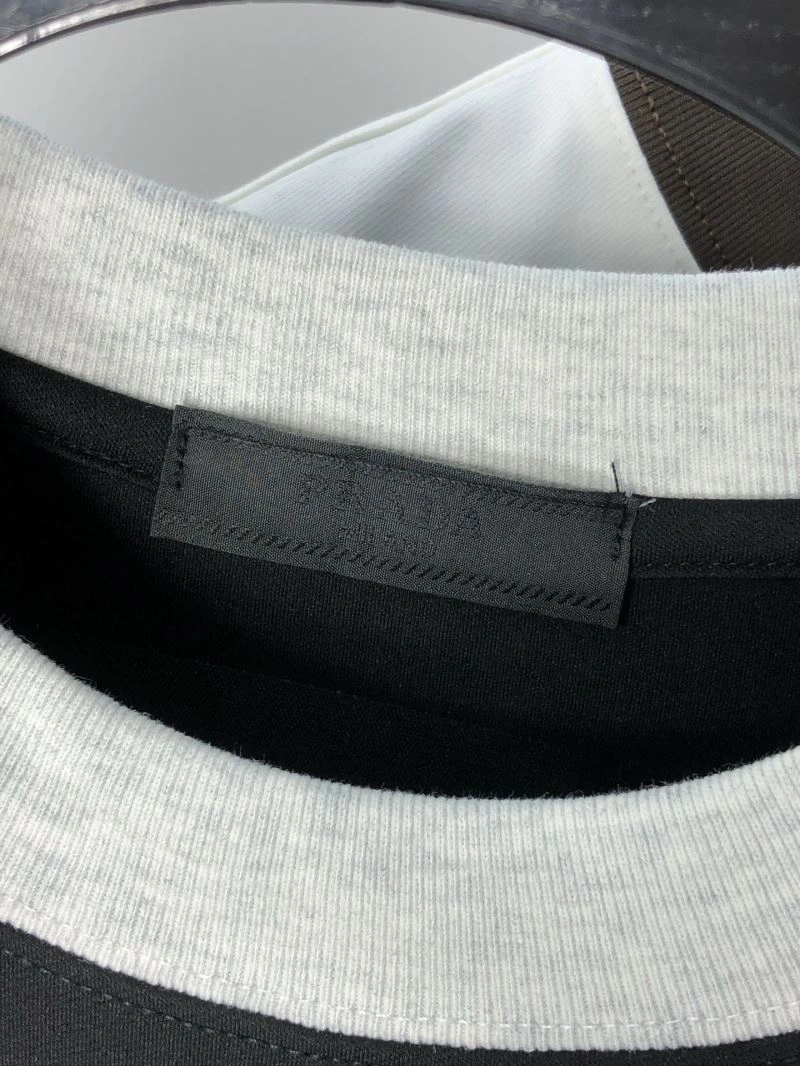 Prada T-Shirts Cozy 169071