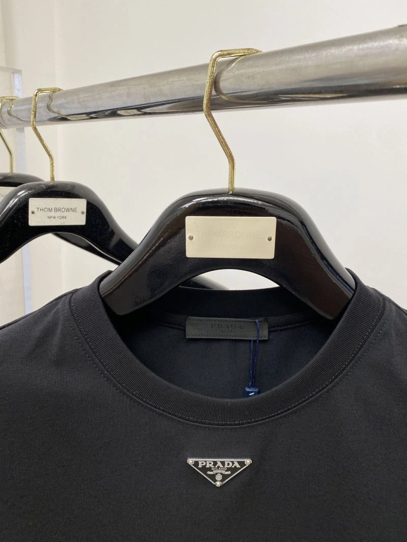 SmoothTexture Prada T-Shirts 169098