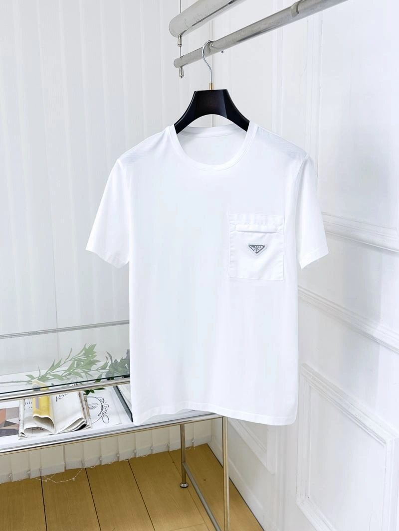 Comfortable Prada T-Shirts 169056