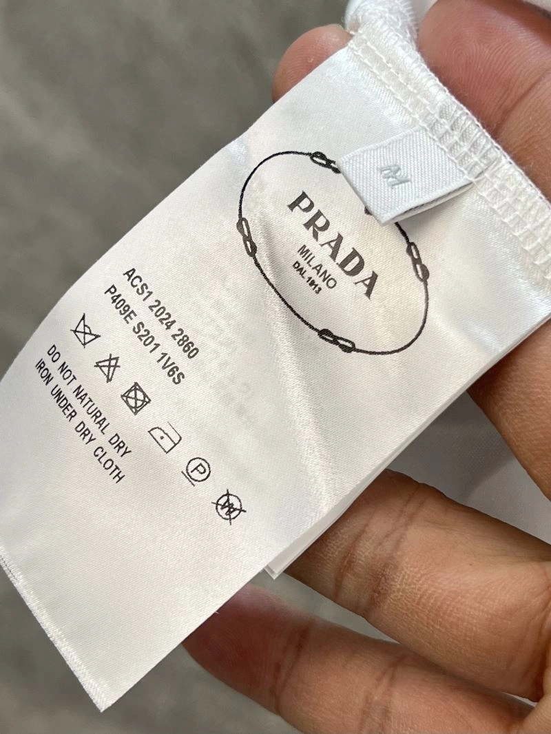 Prada T-Shirts Cozy 169051