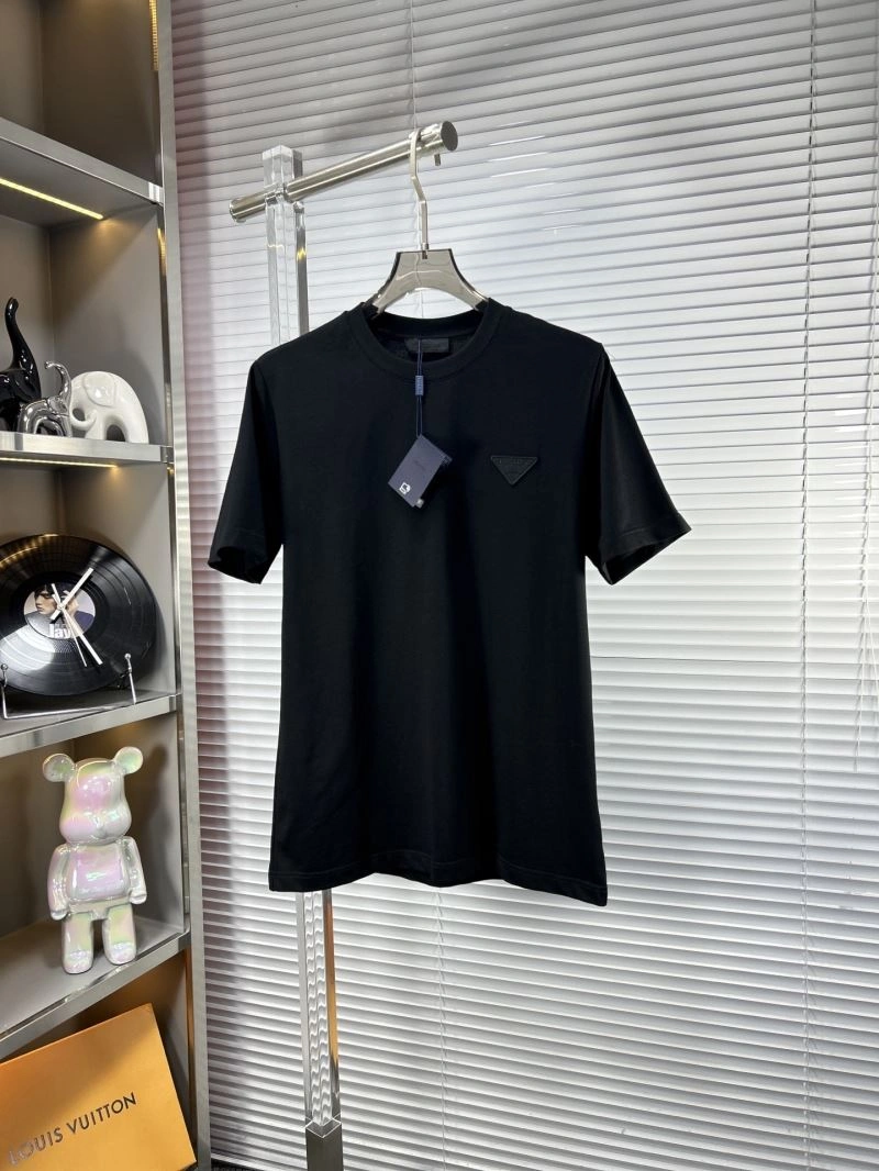 Comfortable Prada T-Shirts 169046
