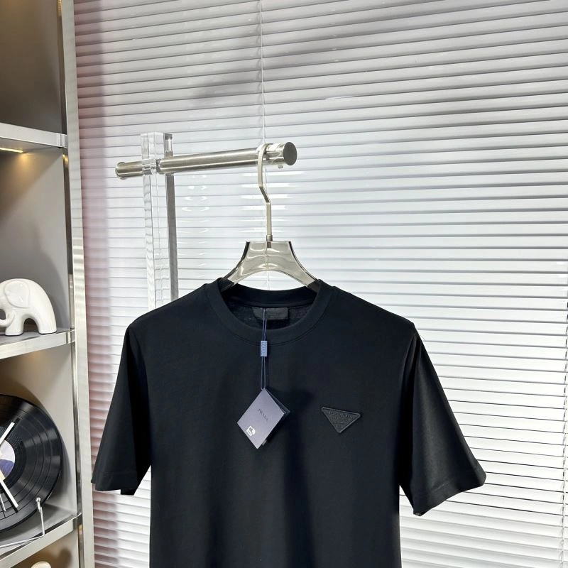Comfortable Prada T-Shirts 169046