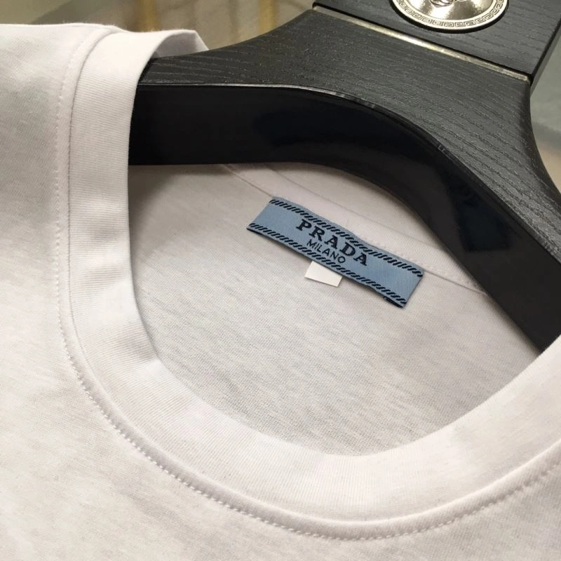 Prada T-Shirts Effortless 168730