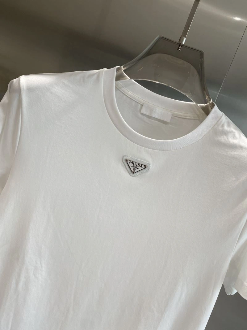 ComfortFit Prada T-Shirts 168741